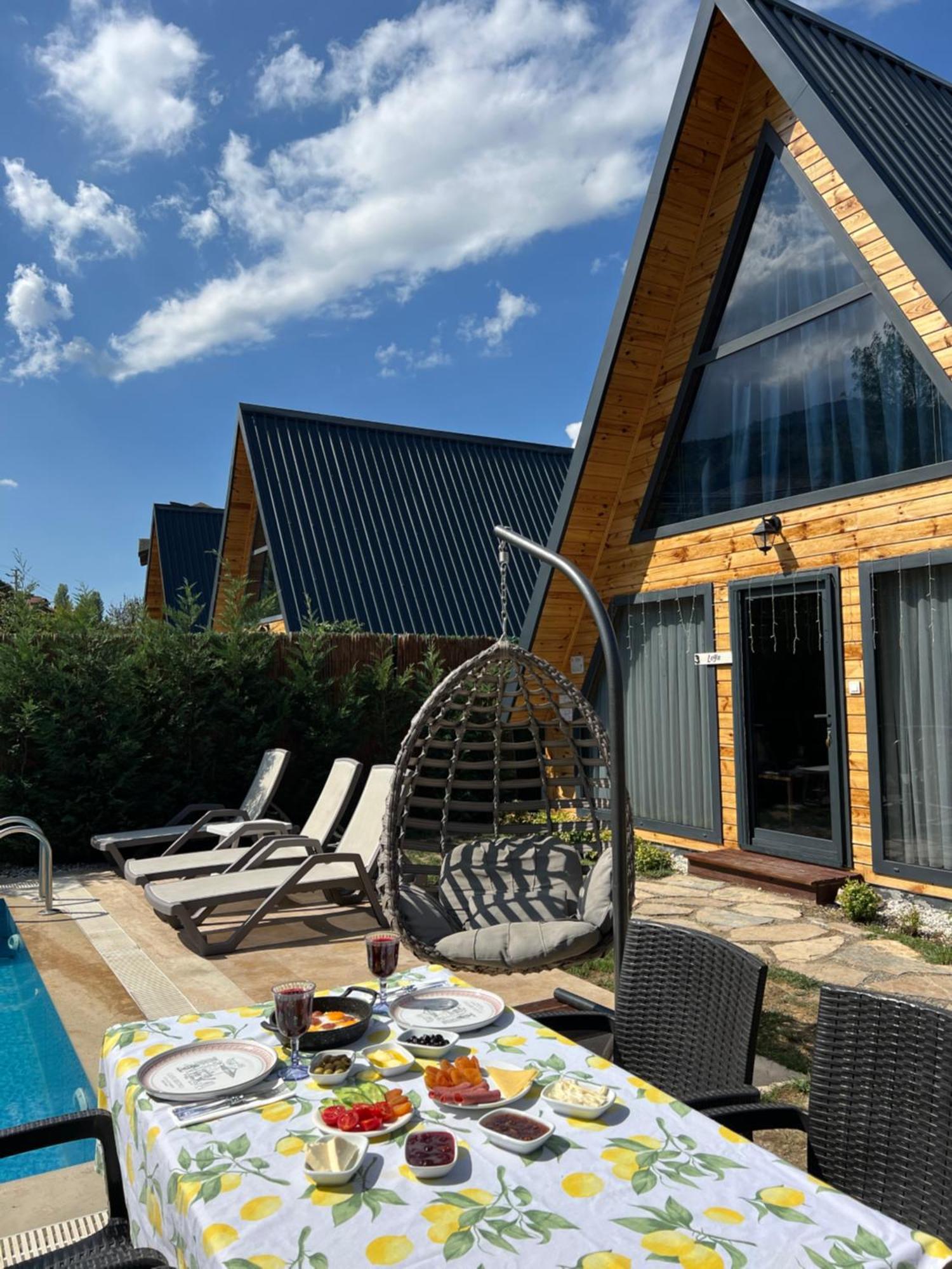 Teona Kartepe Bungalov Extérieur photo